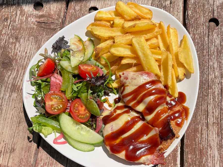 Hunter's Chicken at the Old Ox Inn Shillingstone Dorset